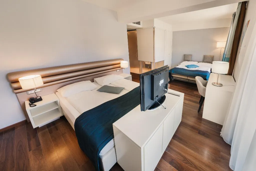 FAMILY ROOM STANDARD Room, Korkyra, Dubrovnik