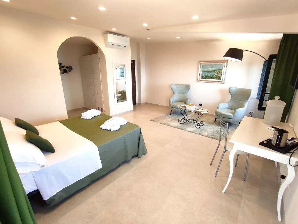 STUDIO SEA VIEW WITH TERRACE Room, La Pensione Svizzera, Taormina