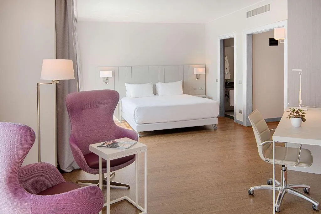 JUNIOR SUITE WITH VIEWS Room, NH Lecco Pontevecchio, Milan
