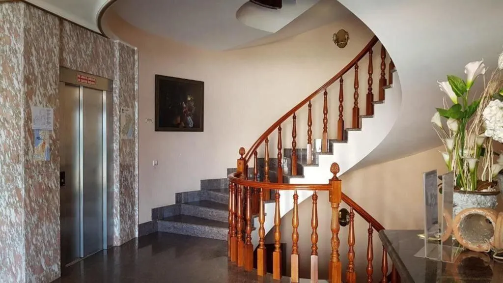 Lobby, Cabo de Mar, Valencia