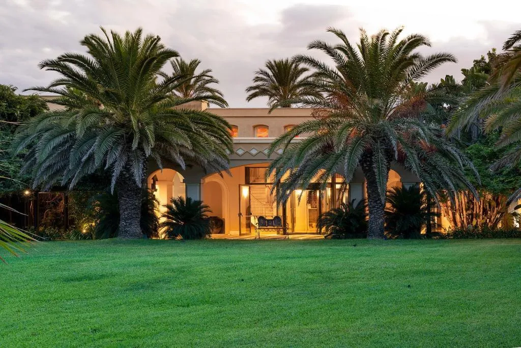 Lobby, Romano Palace, Catania