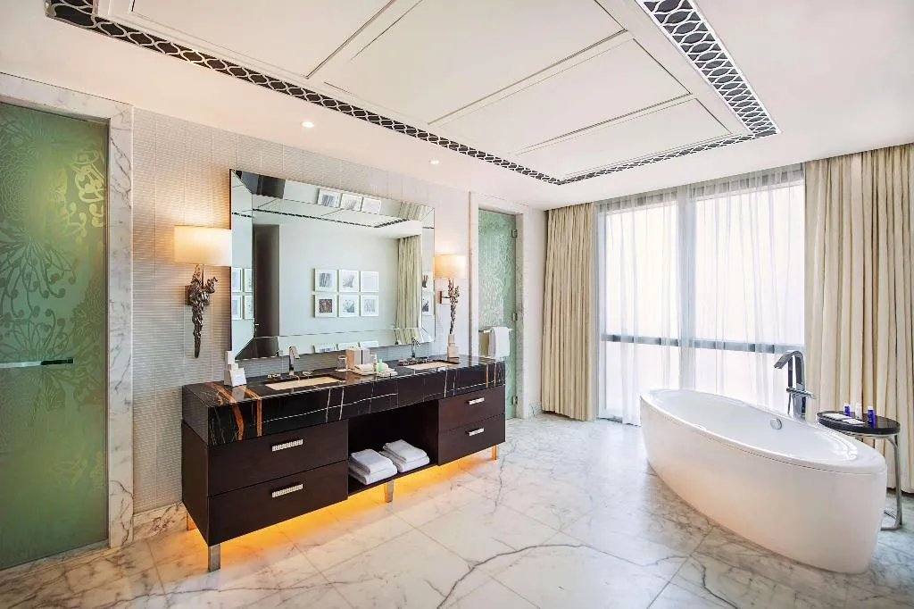 SUITE Presidential Room, Hilton Dubai Al Habtoor City, Dubai