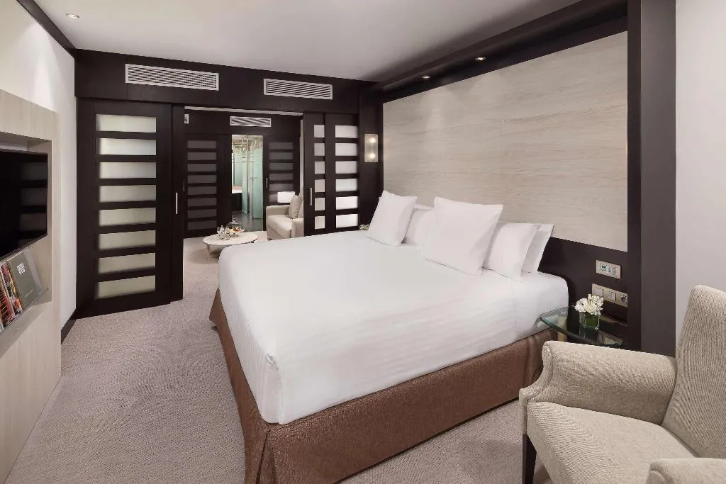 JUNIOR SUITE STANDARD Room, Melia Barcelona Sarria, Barcelona