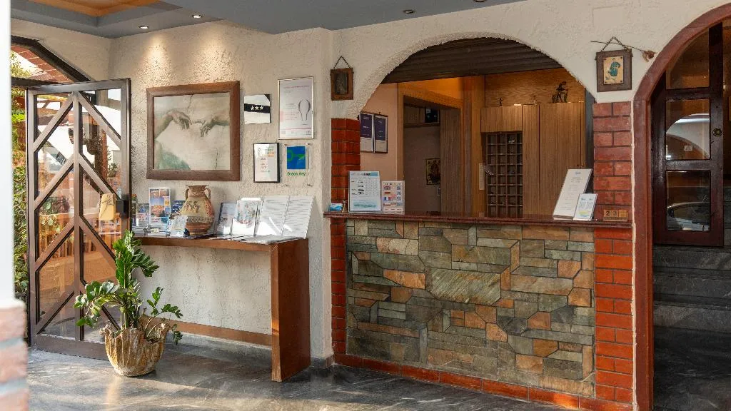 Lobby, Erato, Crete