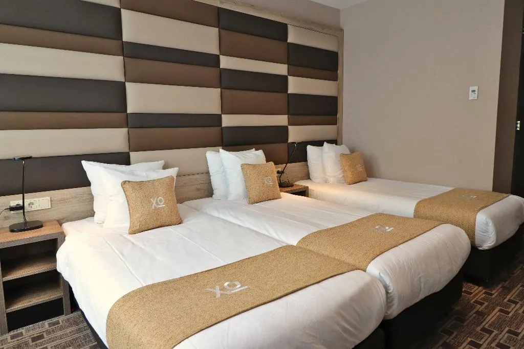 TRIPLE STANDARD Room, Xo Hotels Blue Square, Amsterdam