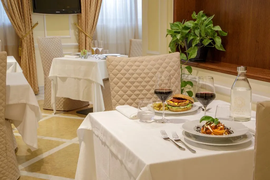 Restaurant, Donna Laura Palace, Rome