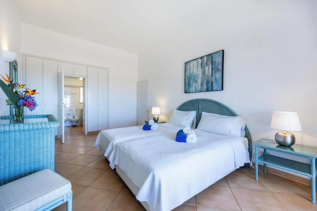 Room, Vila Palmeira, Algarve