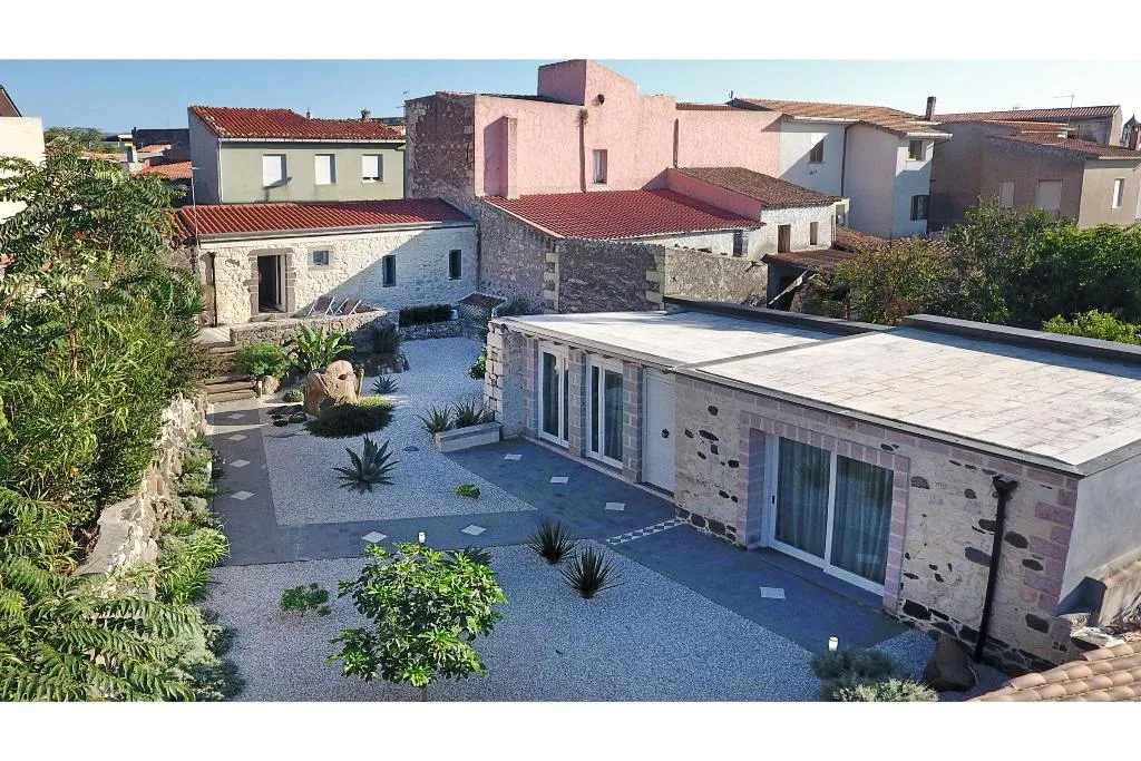General view, La Petite Maison, Alghero