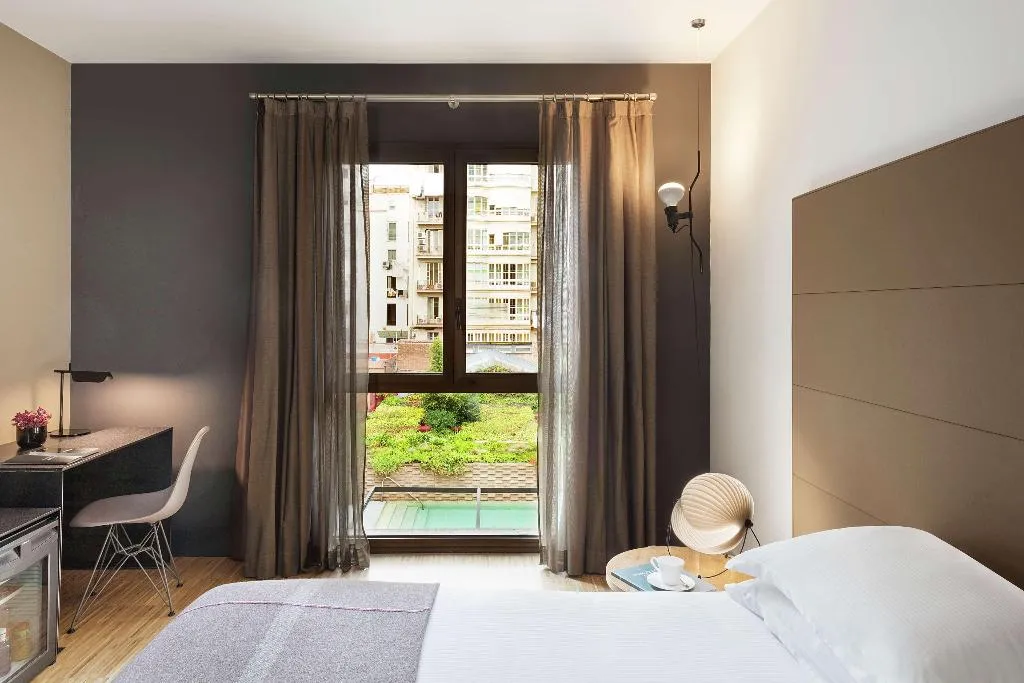 Room, Alexandra Barcelona, Curio Collection by Hilton, Barcelona