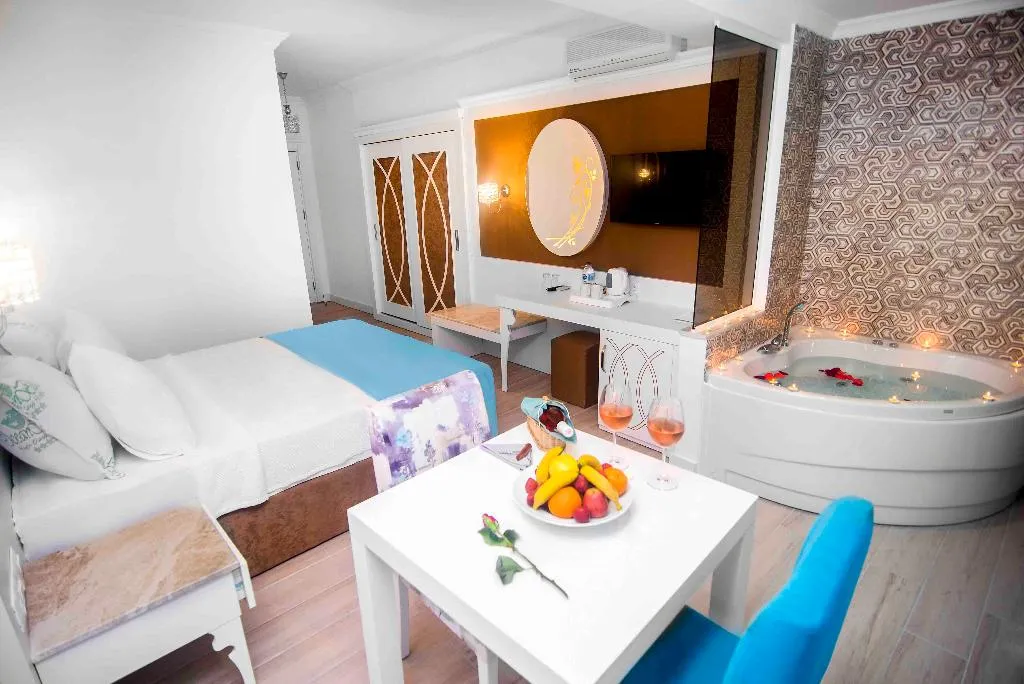 DOUBLE DELUXE WITH JACUZZI Room, Ocean Blue High Class Hotel, Dalaman