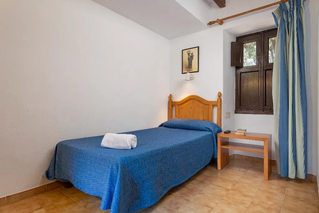 SINGLE STANDARD Room, Santuario de Lluc, Majorca