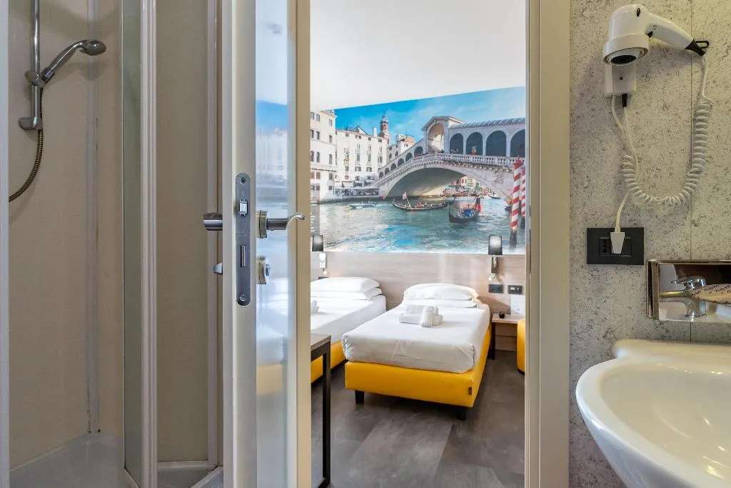Room KING SIZE BED Room, Jet Hotel, Sure Hotel Collection by Best Western, Milan