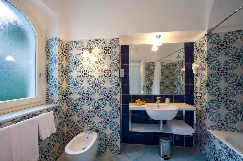 SUITE OCEAN VIEW KING BED Room, Palazzo Marzoli Resort, Naples