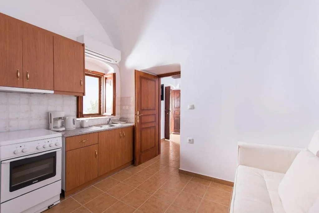 Room, Estate 1896, Santorini
