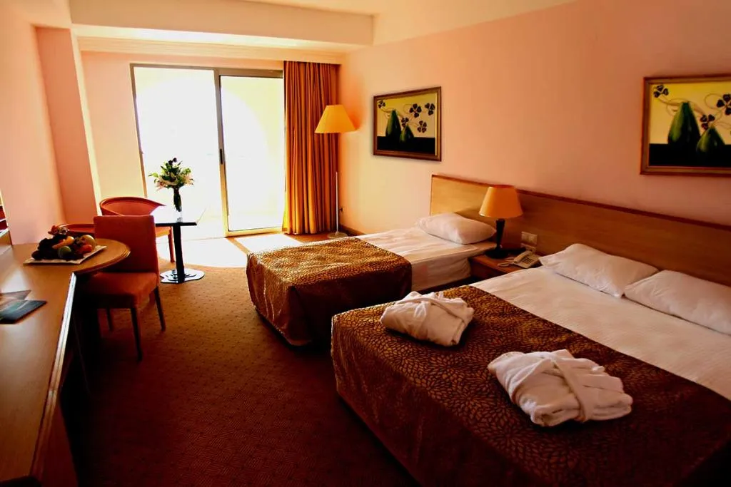 Room, Grand Cortez Resort Hotel& Spa, Antalya