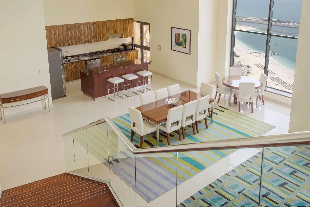 SUITE SEA VIEW KING BED Room, Hilton Dubai The Walk, Dubai