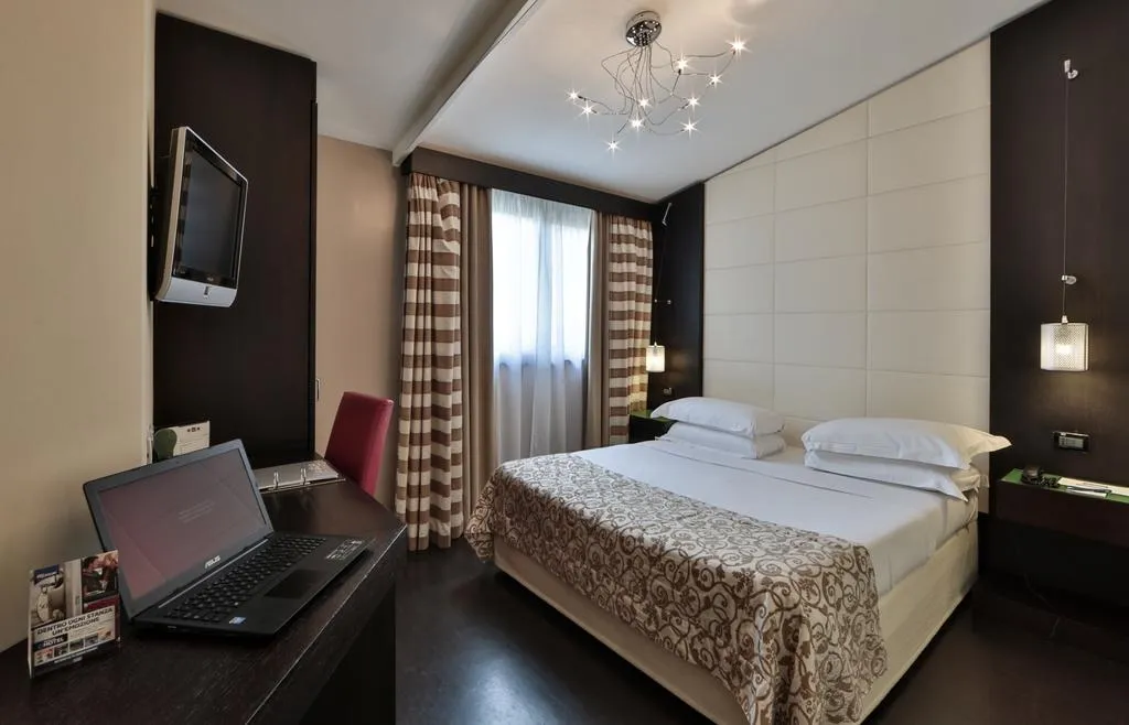 DOUBLE SINGLE USE SUPERIOR Room, Best Western Cinemusic Hotel, Naples