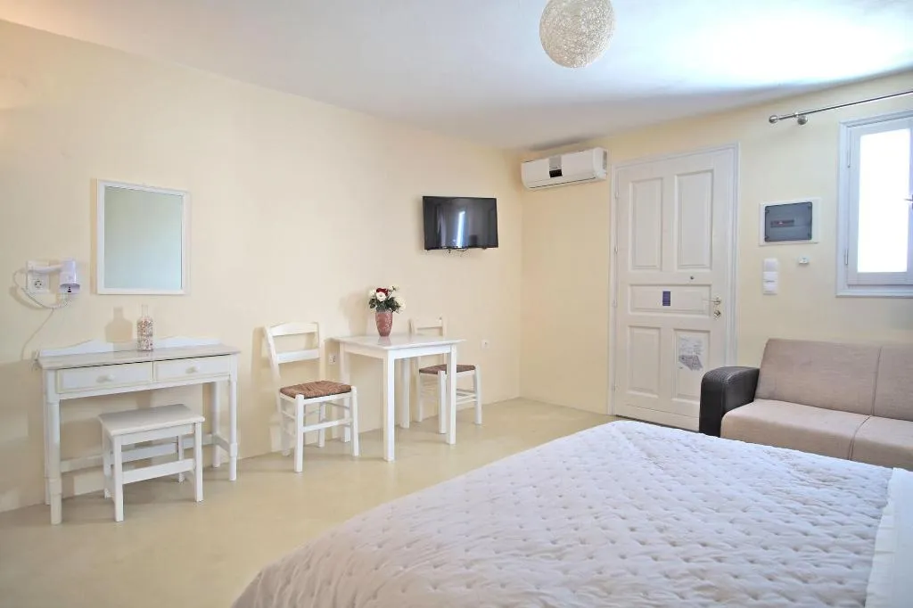 Room, Kritikakis Village Apartments, Santorini