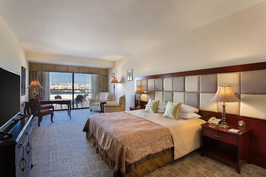 SUITE WITH TERRACE Room, Grand Hotel Excelsior, Malta