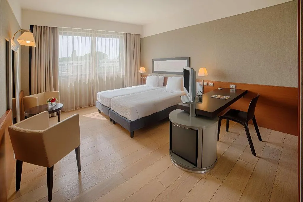 DOUBLE STANDARD Room, NH Linate, Milan