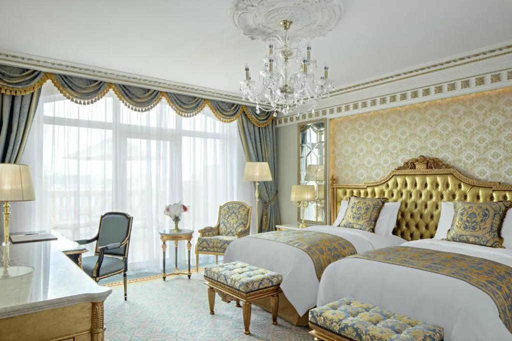 DOUBLE CLUB Room, Raffles The Palm Dubai, Dubai