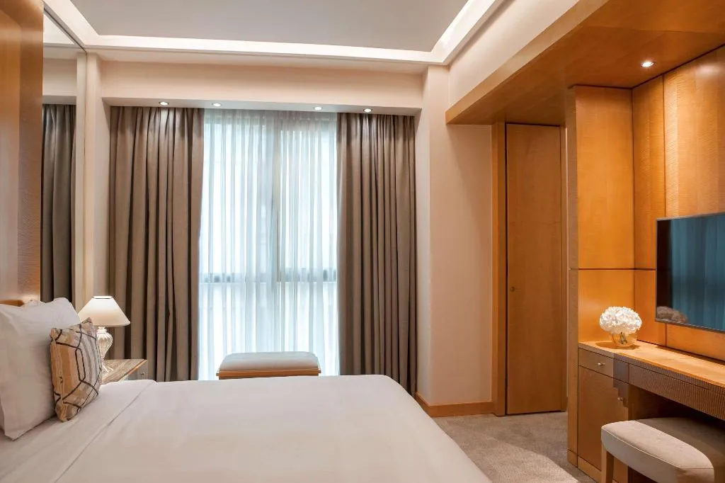 JUNIOR SUITE EXECUTIVE Room, Melia Athens, Athens