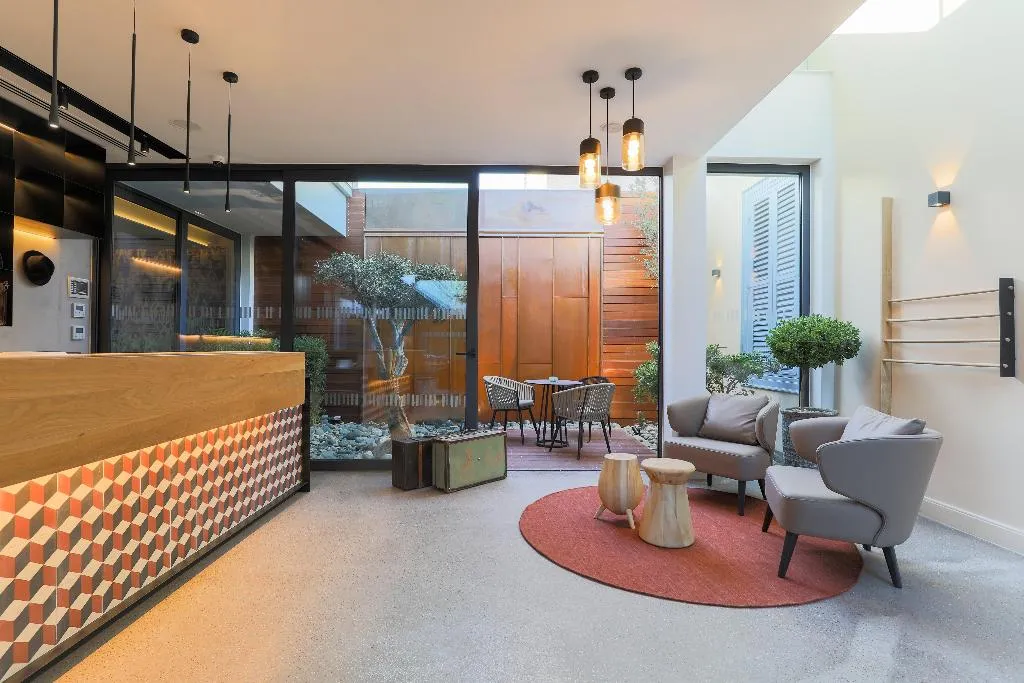 Lobby, Hotel Indigo Larnaca - Adults Only, Cyprus