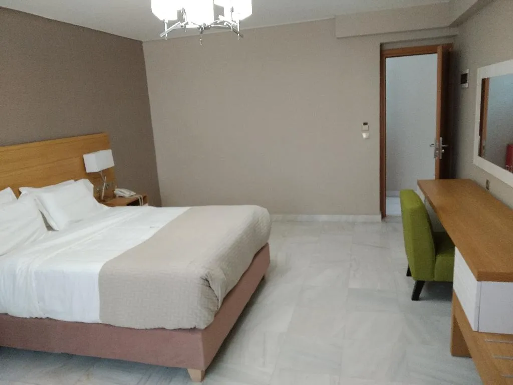 DOUBLE STANDARD Room, King Lodge, Athens
