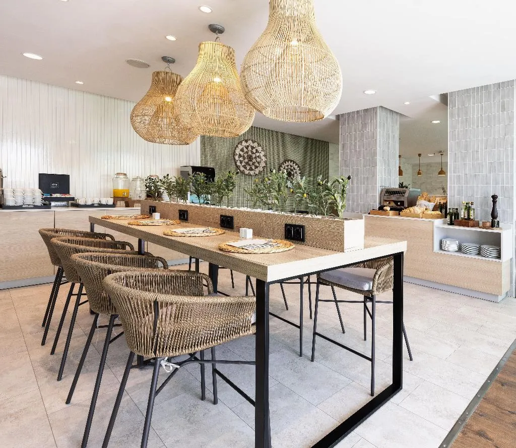 Restaurant, Málaga Alameda Centro Affiliated by Melia, Costa Del Sol