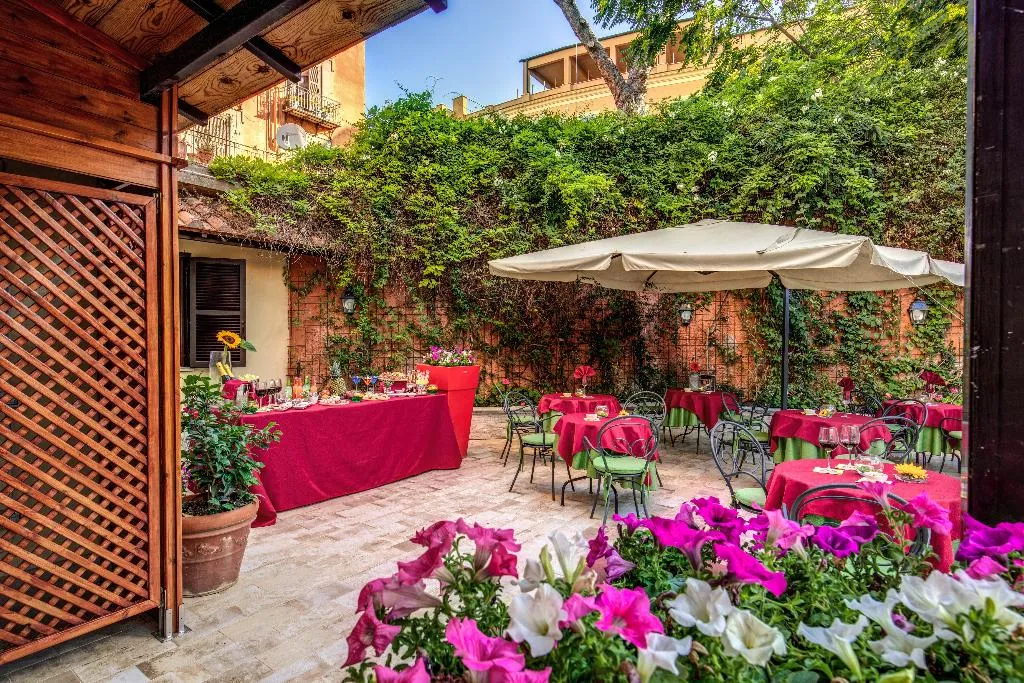 Bar, Rome Garden, Rome