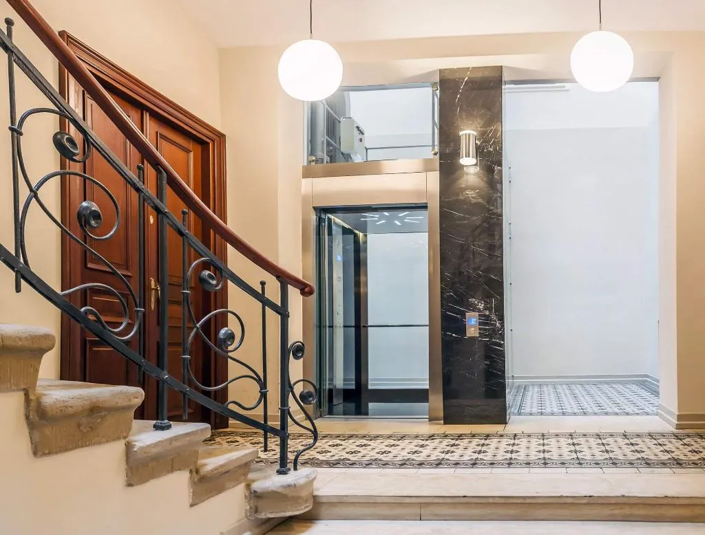 STUDIO DELUXE Room, Erasmus Student Apartments - Krakow Old Town, Krakow