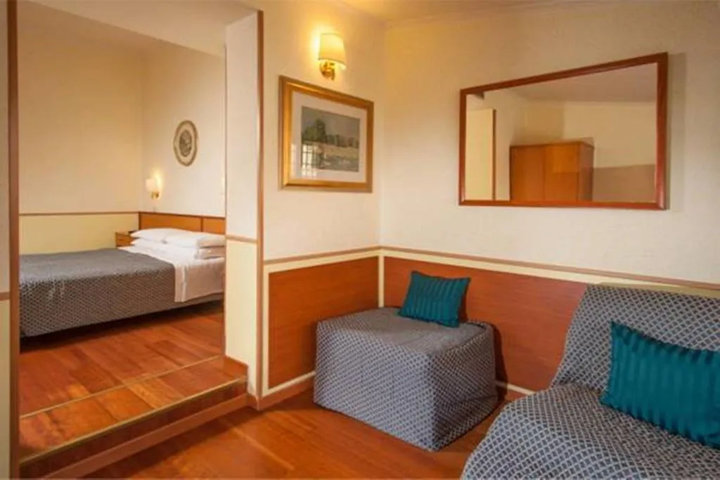 QUADRUPLE STANDARD Room, Piemonte, Rome
