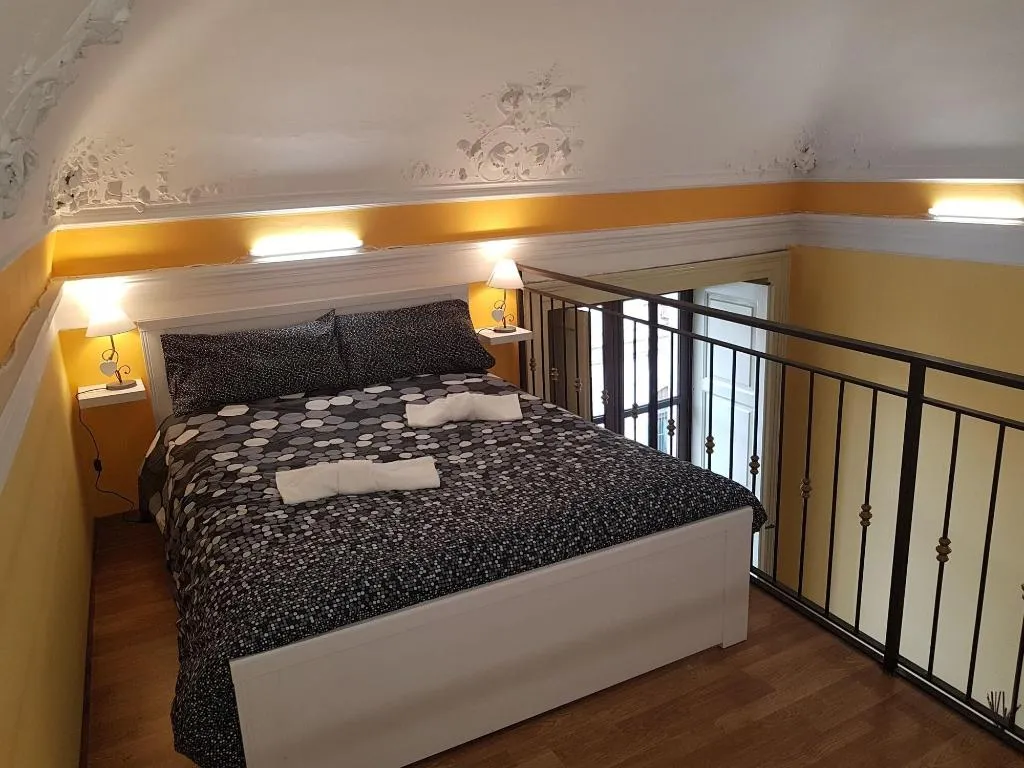 Room, Central Suites, Catania