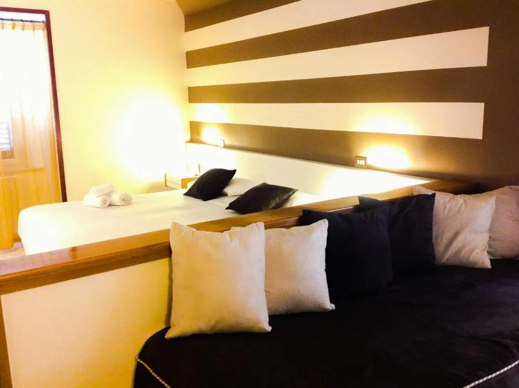 TRIPLE STANDARD Room, Hotel Posta, Palermo