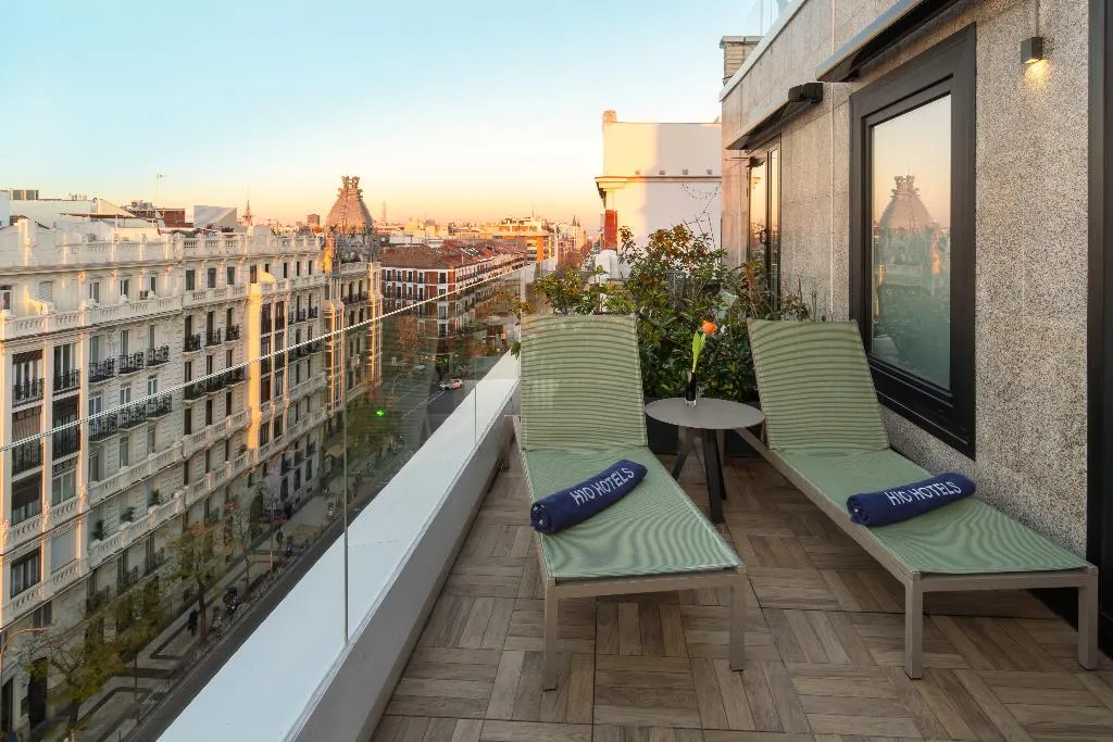 DOUBLE DELUXE Room, H10 Puerta de Alcala 4* Sup., Madrid