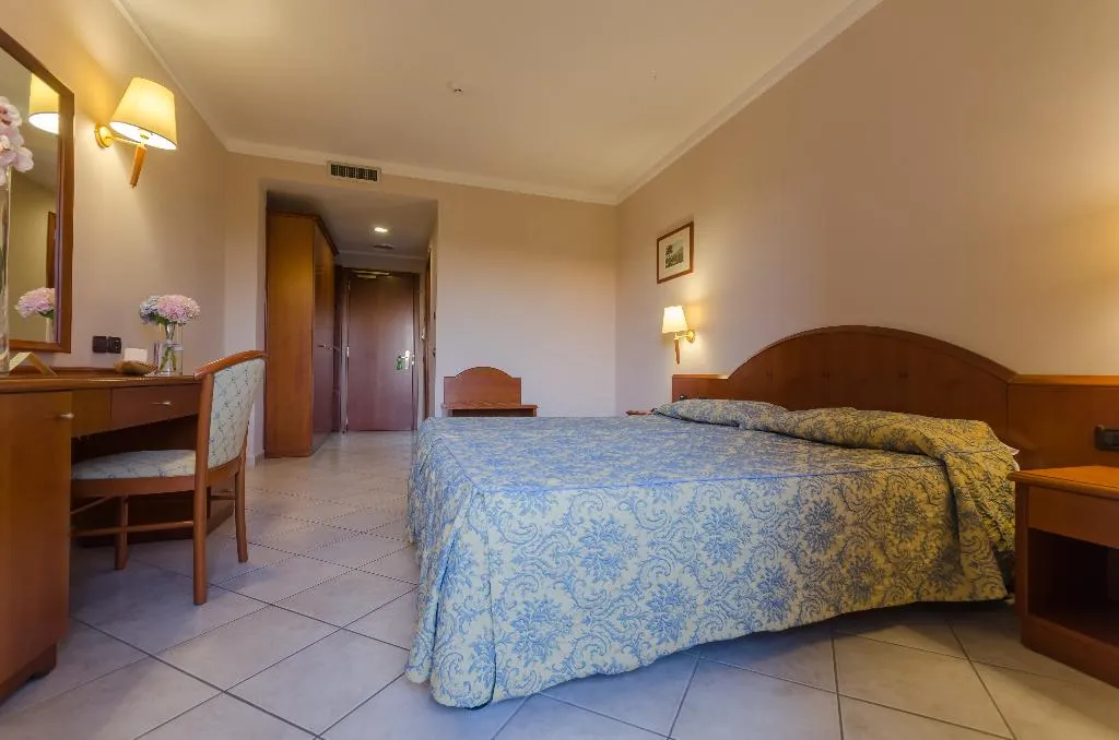 Room, Le Palme, Naples