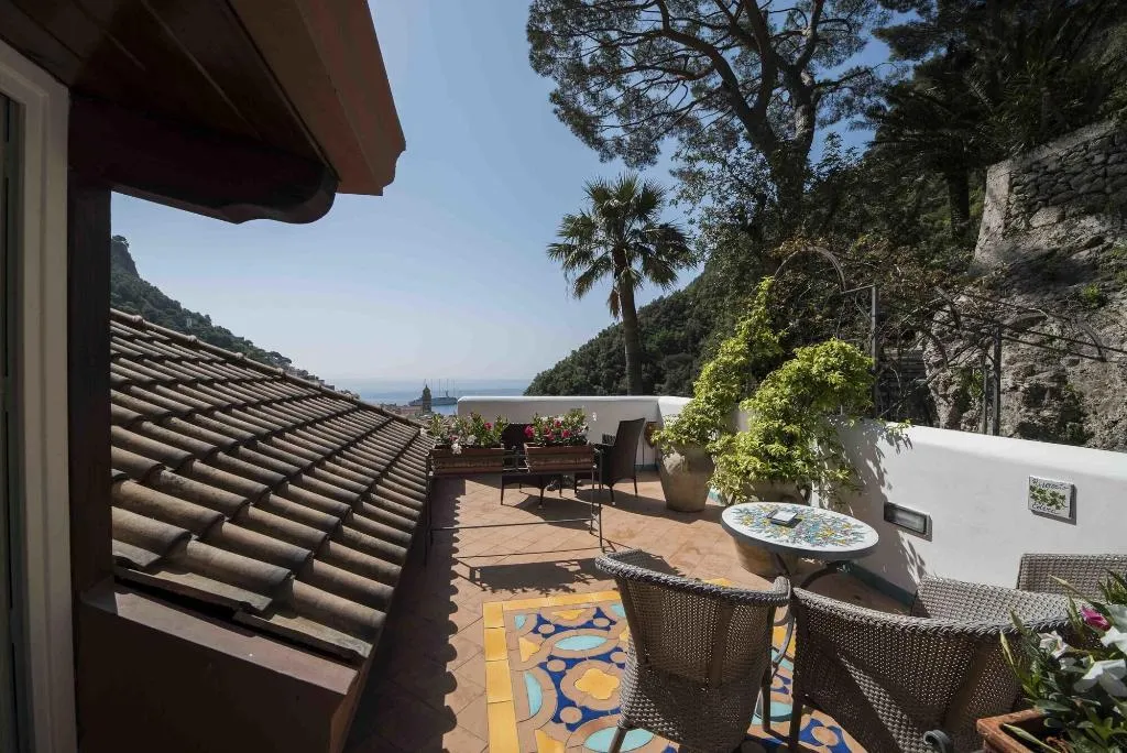 Sports and Entertainment, Hotel Villa Annalara, Naples