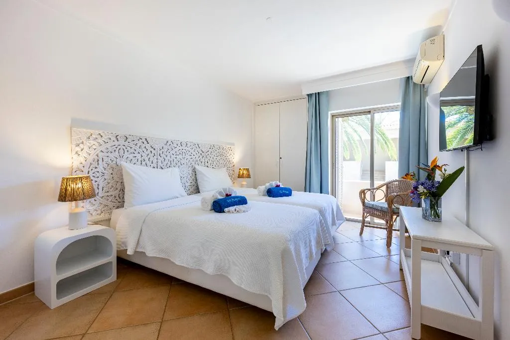 APARTMENT TWO BEDROOMS Room, Vila Palmeira, Algarve