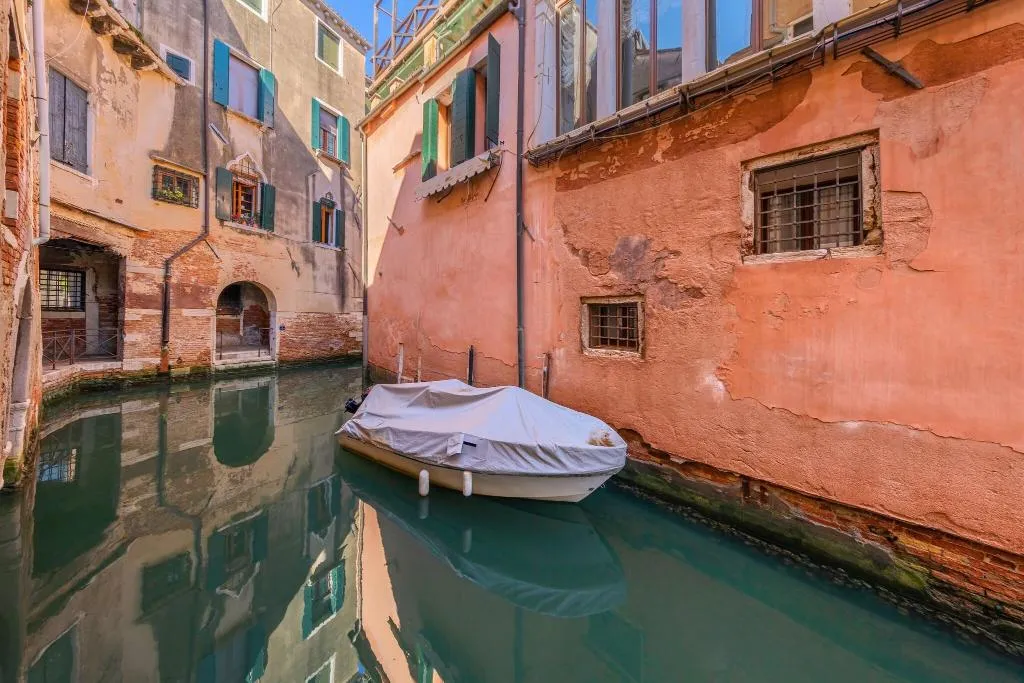 General view, La Locandiera, Venice