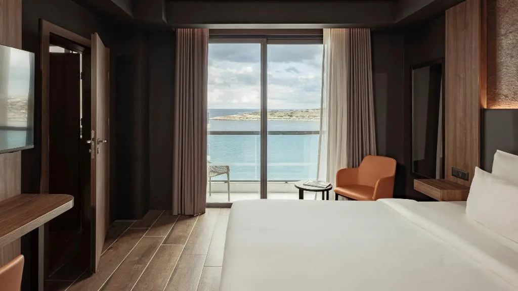 QUADRUPLE DELUXE SEA VIEW Room, Ax Odycy, Malta