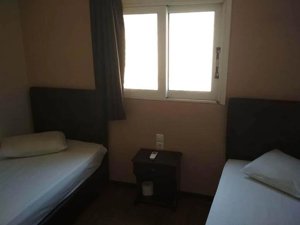 Room, Pella Inn Hostel, Athens