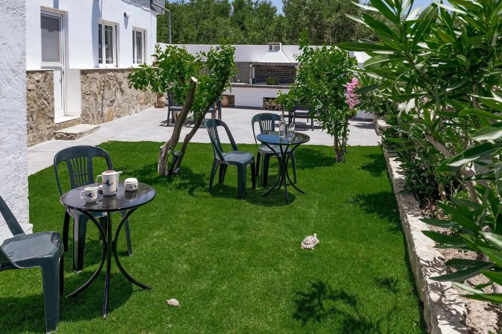 Lobby, Zervakis Apartments, Crete