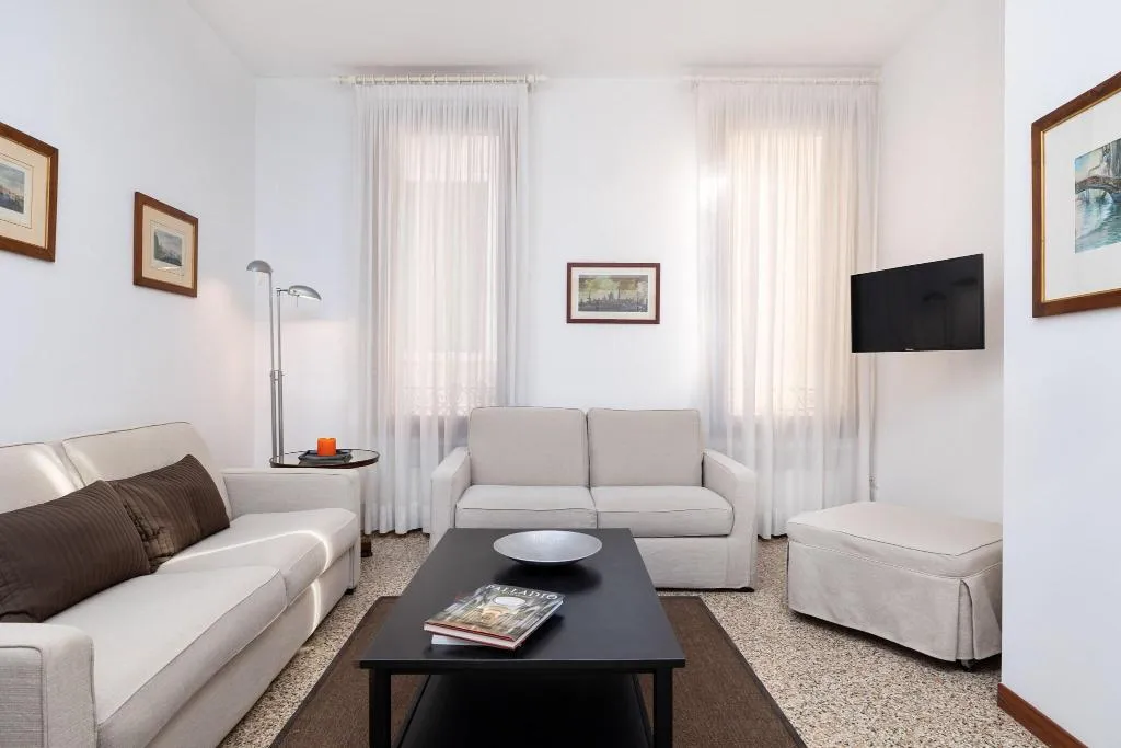 APARTMENT QUEEN BED NON SMOKING Room, Residence Ca' Foscolo, Venice