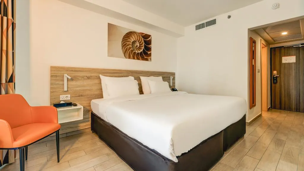 Double or Twin COMFORT SEA VIEW Room, Ax Odycy, Malta