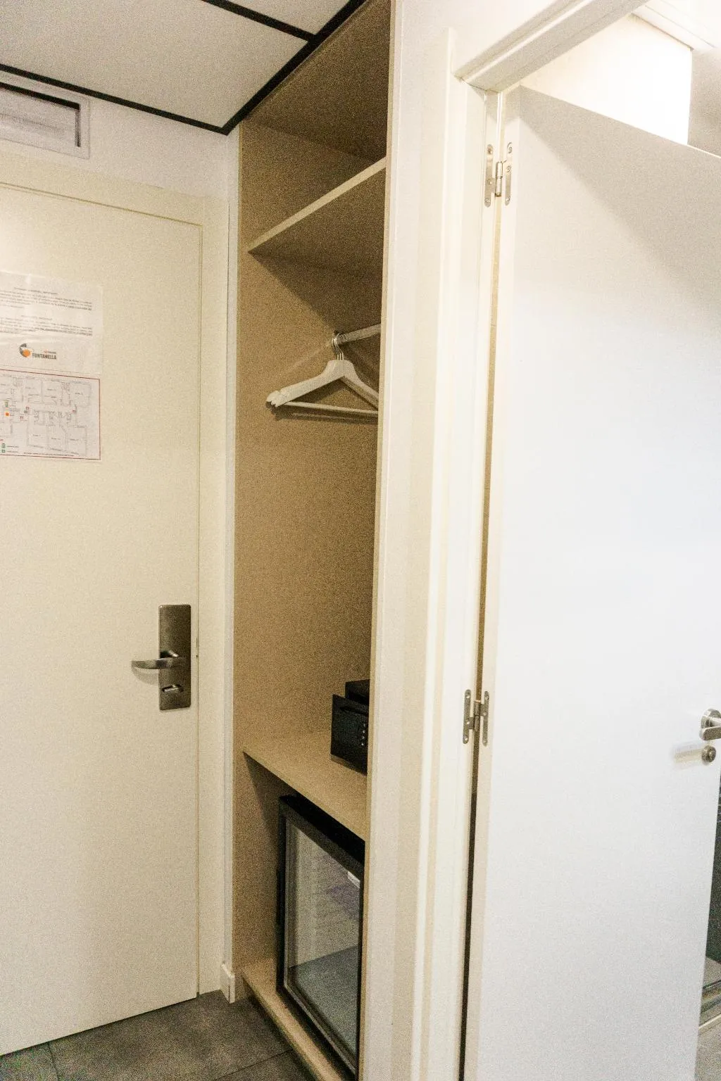 TWIN TWO BEDS Room, Fontanella Green House, Barcelona