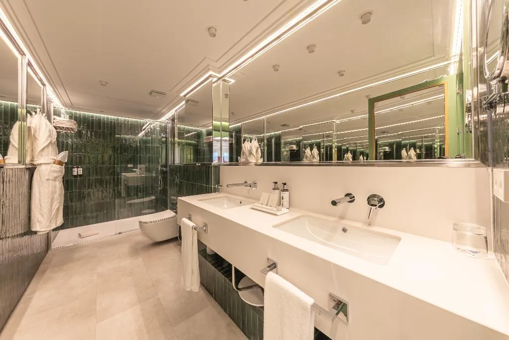 JUNIOR SUITE SUPERIOR WITH TERRACE Room, Ribera de Triana Hotel, Seville