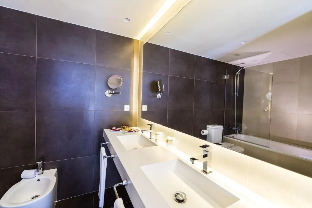 JUNIOR SUITE WITH DOUBLE BED Room, Guitart Grand Passage, Barcelona