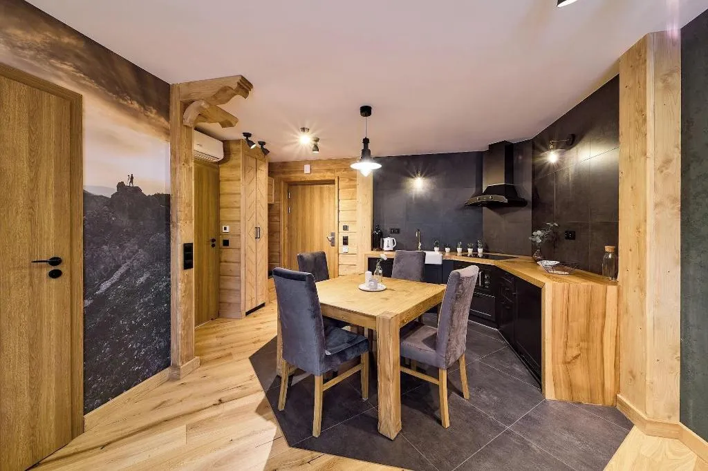 Room, ApartHotel Giewont, Krakow