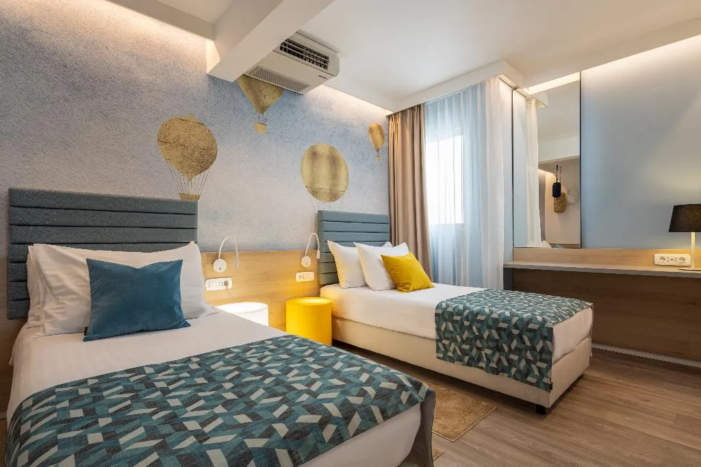 JUNIOR SUITE WITH BALCONY Room, Valamar Meteor Hotel, Split