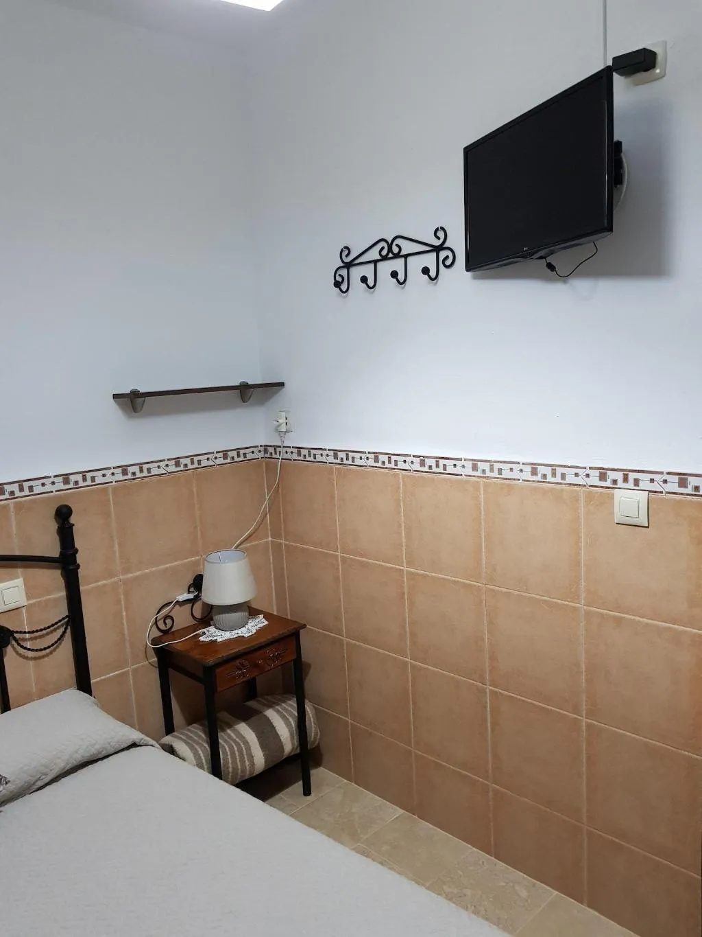 Room, Pensión Javier, Seville
